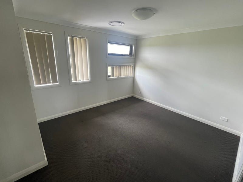 12 Firewheel Circuit, Gregory Hills