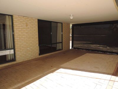 11 St Quentin Parkway, Alexander Heights