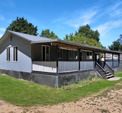 8 Seymour Street, Majors Creek