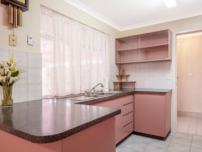 2B Eaglemont Drive, Swan View