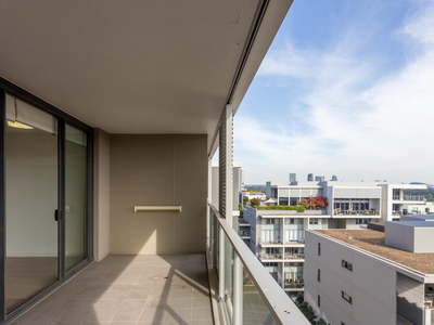 502 / 78 Rider Boulevard, Rhodes