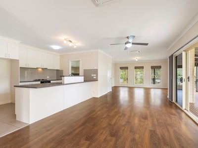 12 MCEVOY LANE, Yackandandah