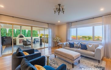 9 Royal Crescent, Beaconsfield