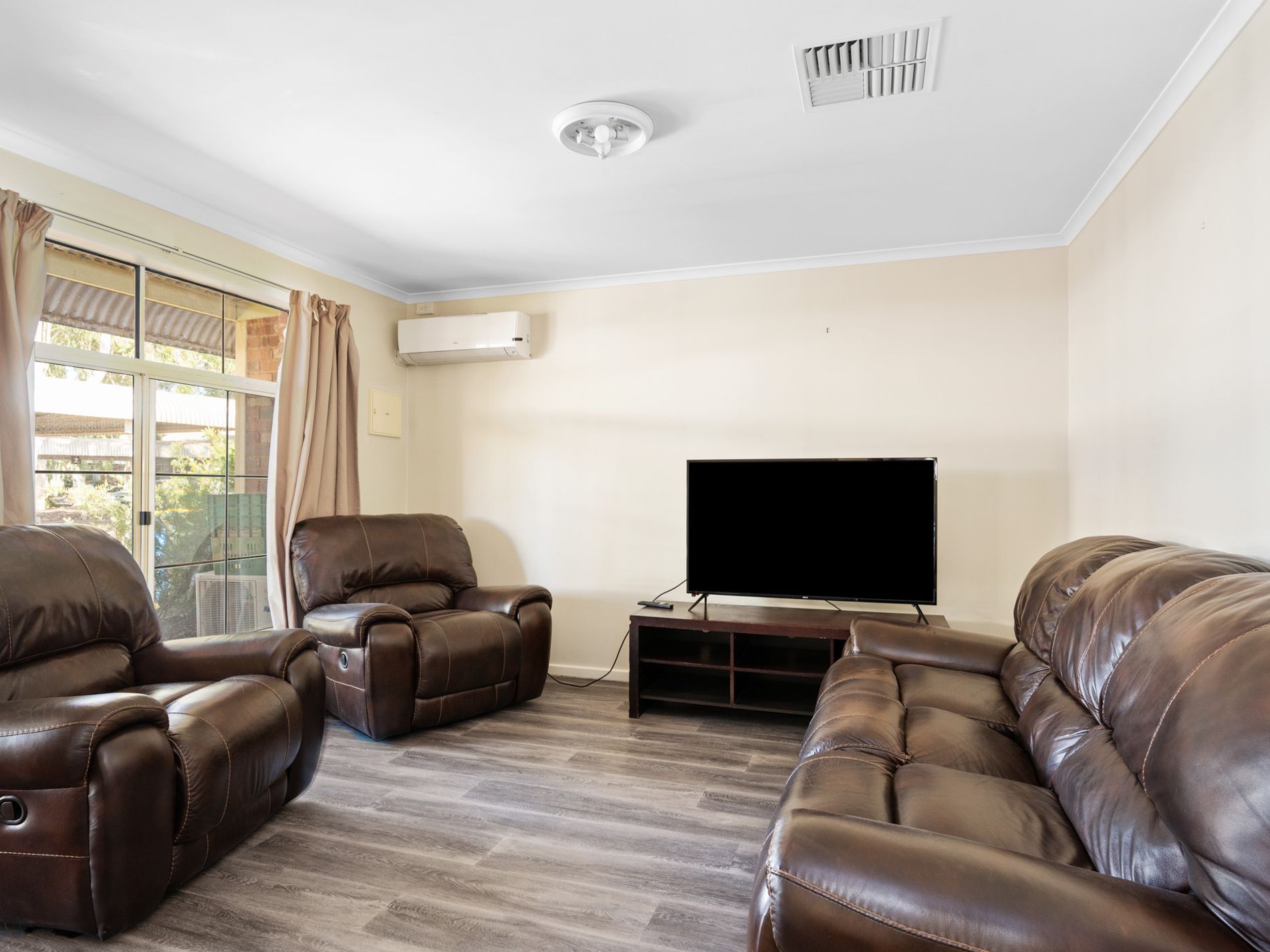 4 / 4 Ochiltree Street, Somerville