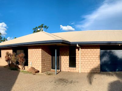 2 / 76 Lambert Drive, Moranbah