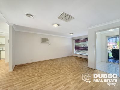 7 Kestrel Close, Dubbo