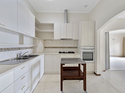 6 Railway Street, Seymour