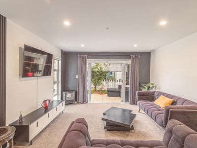 25B Champion Street, Edgeware