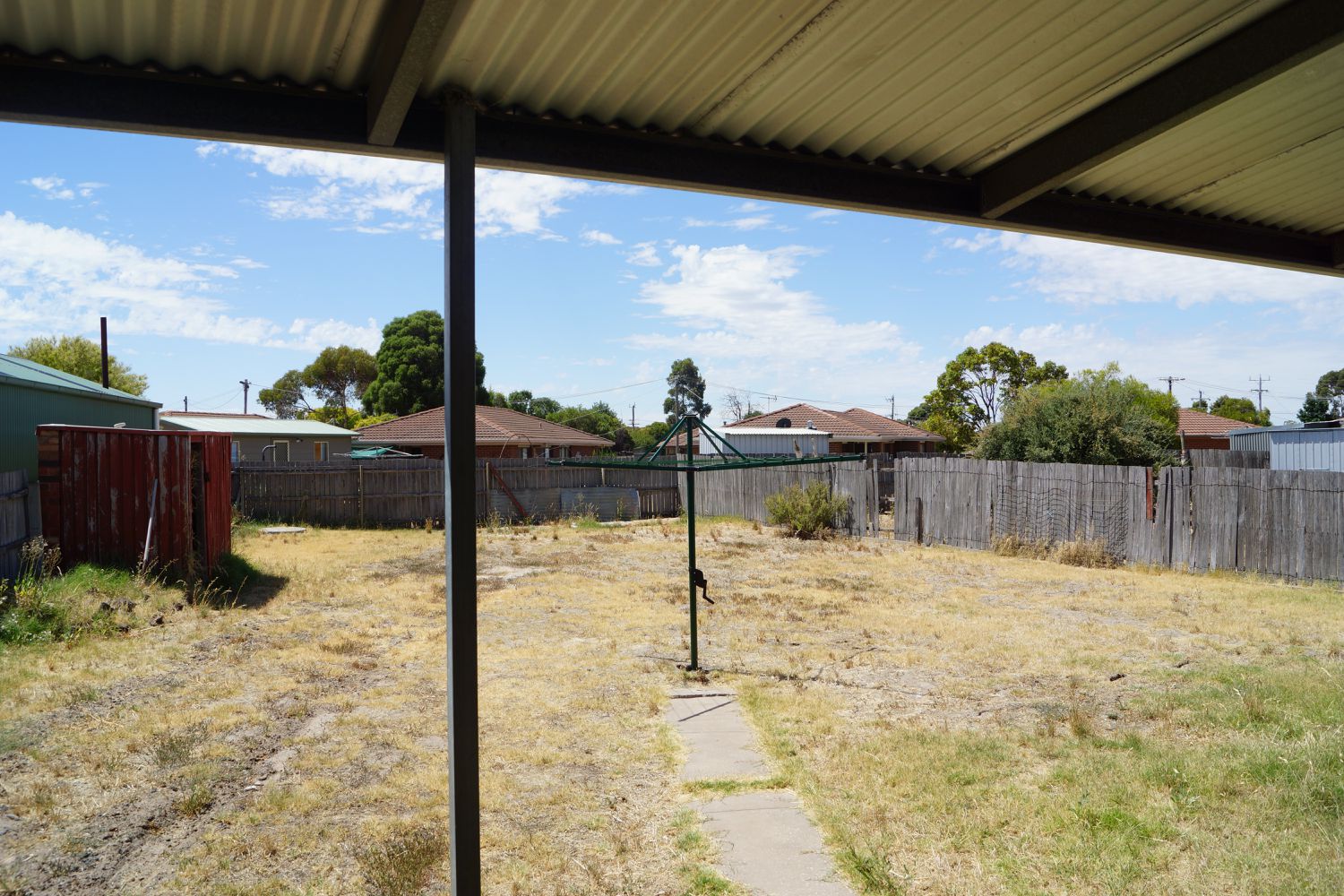 6 Felstead Avenue, Horsham