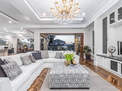 16 Elliott Avenue, Balwyn