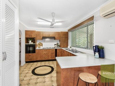 5 Salisbury Crescent, Kirwan