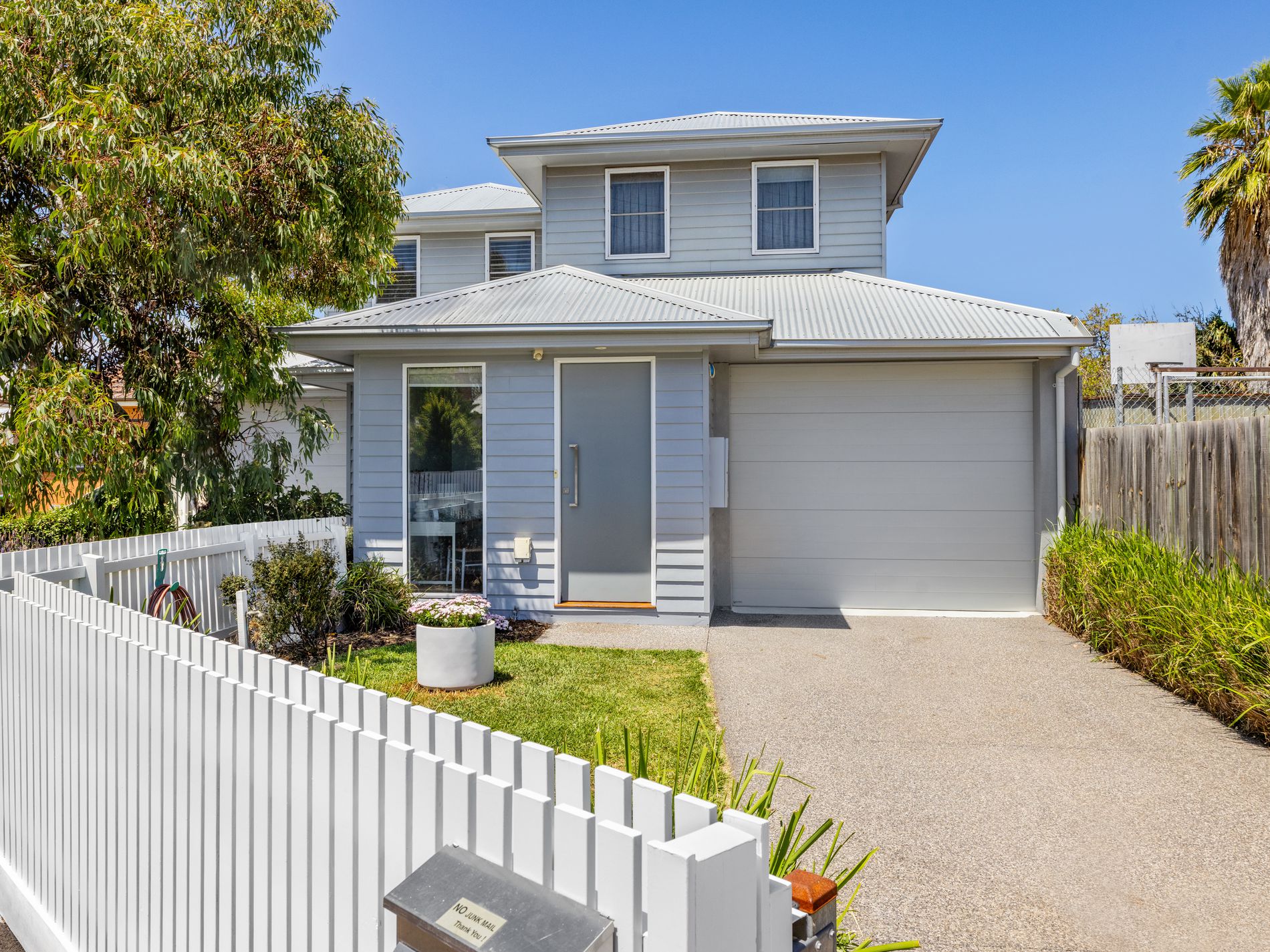 19 Russell Place, Williamstown