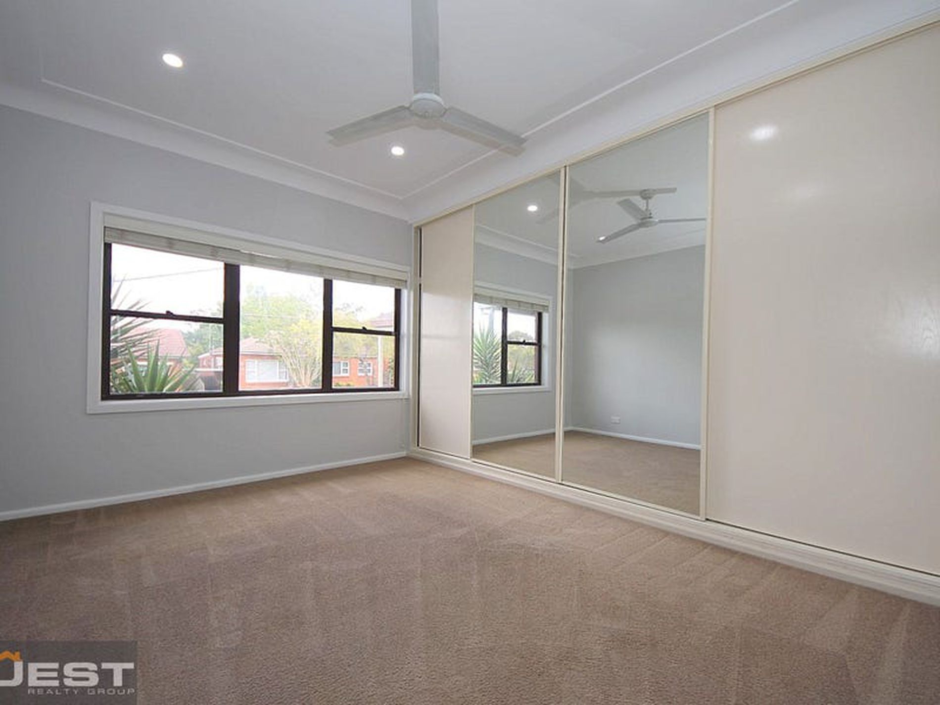 11 Kathleen Parade, Picnic Point