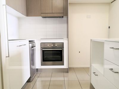 2 / 104-106 Central Lane, Gladstone Central