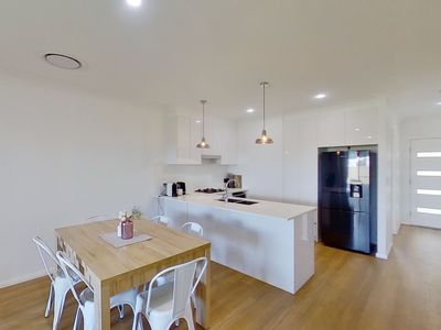 7 / 7 Volta Avenue, Dubbo