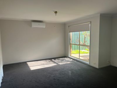 182 Coppards Road, Whittington