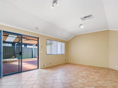 7 Bramley Way, Bibra Lake