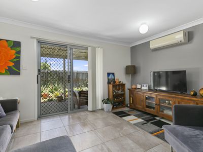 3 / 2 Lavender Drive, Griffin