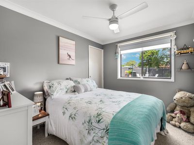 4 Lloyd George Grove, Tanilba Bay