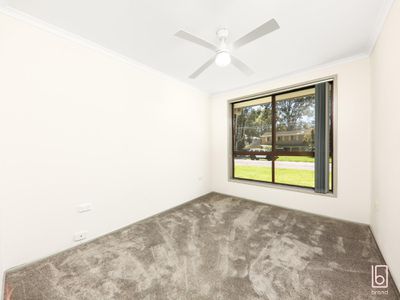 16 Lakeshore Avenue, Kingfisher Shores