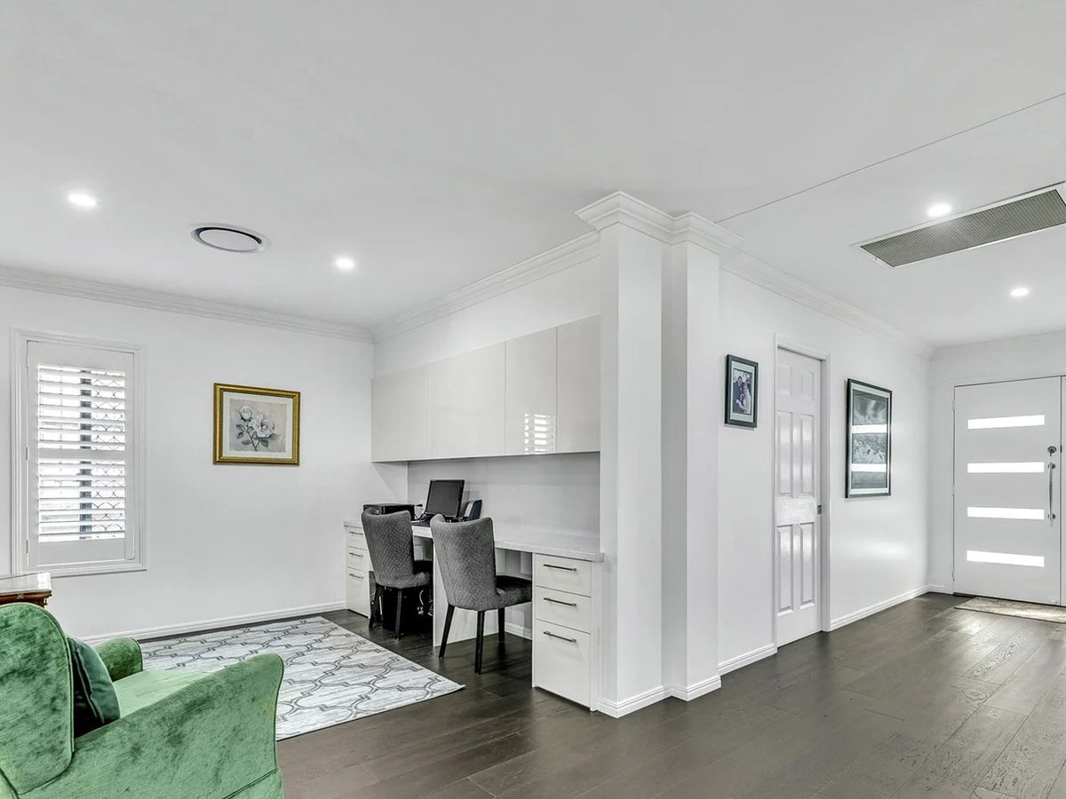 9 Snowy River Circuit, Forest Lake