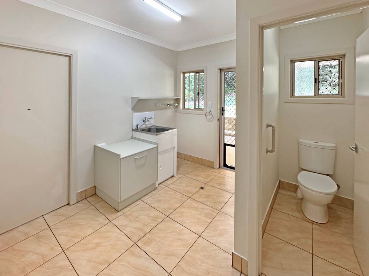 164 Carrington Road, Atherton