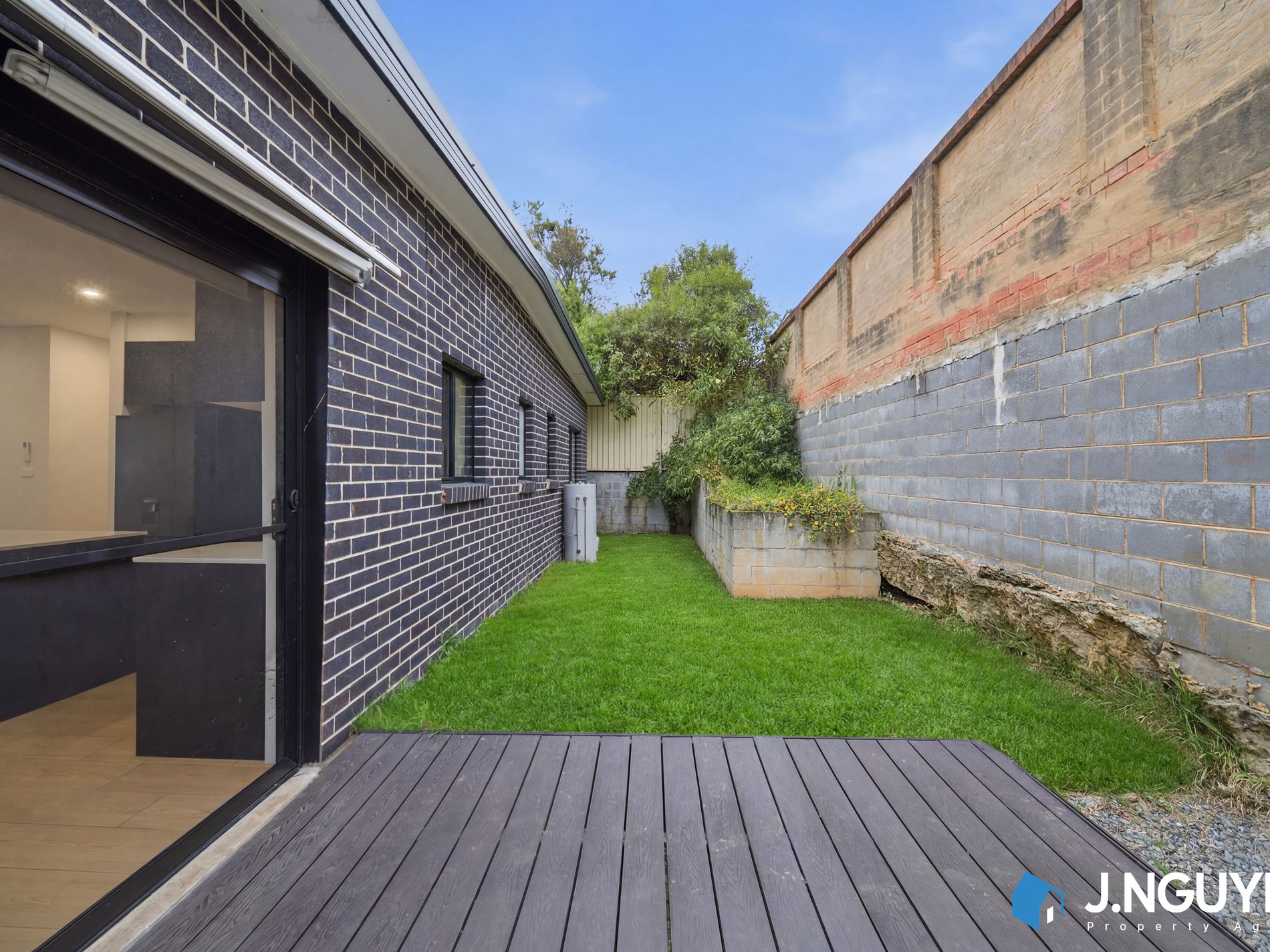 8 & 8a O'shannassy St, Mount Pritchard