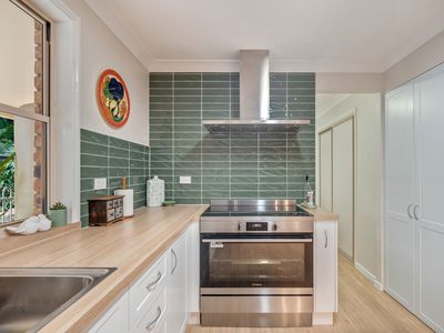 83 Gibraltar Road, Rangewood