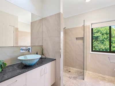 8 Main St, Montville