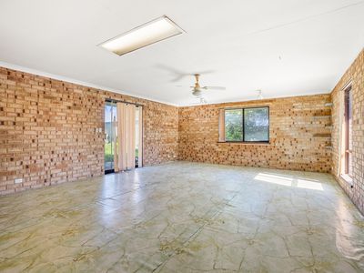 34 RICKETTS COURT, Rockingham