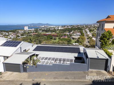 10 Balmoral Drive, Castle Hill
