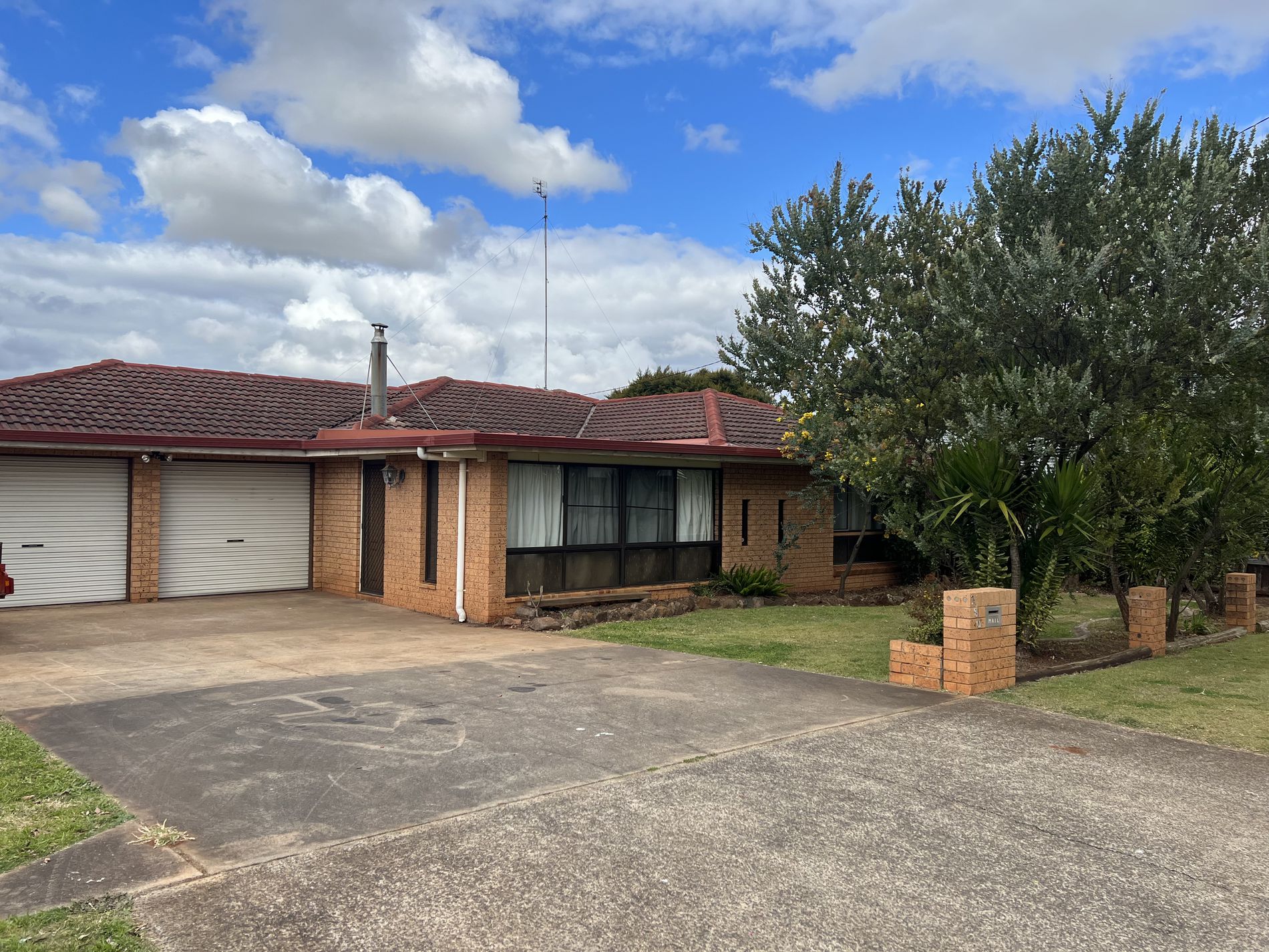 380 Greenwattle Street, Wilsonton McAdam and Turnbull Realty