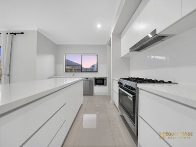 12 Perceval Place, Mambourin