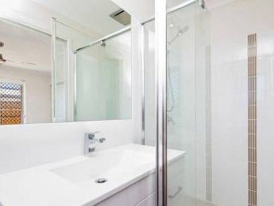 2 / 5 Jovi Court, Scarness