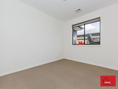 11 Annie Douglas Street, Casey