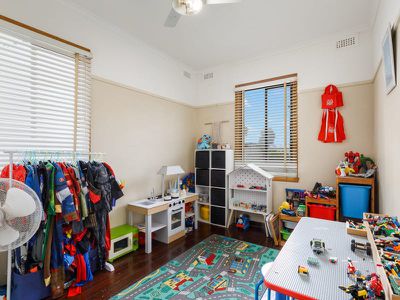 16 Heywood Cres, Seymour