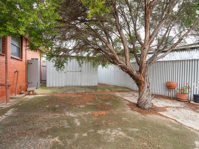 73 CHAPPLE STREET, Wodonga
