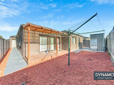 8 Pioneer Street, Craigieburn