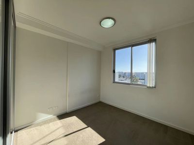 702 / 3 Weston Street, Rosehill