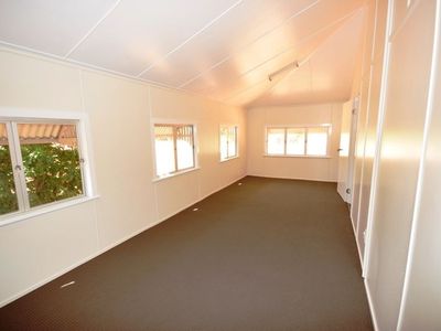 24 Wompoo Road, Longreach