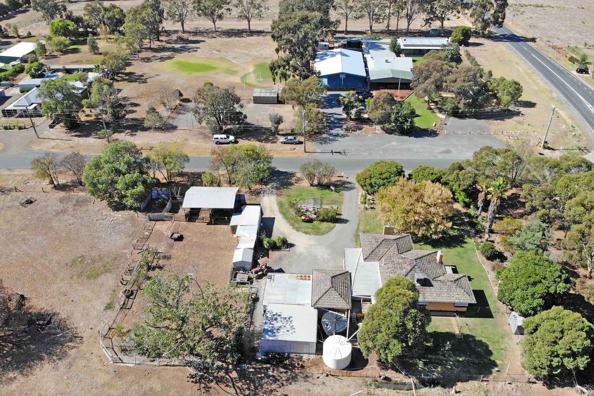 5 Weller Road, Lancaster