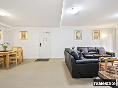 2 / 128 Mounts Bay Road, Perth