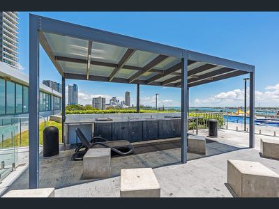 3410 / 2 Como Crescent, Southport