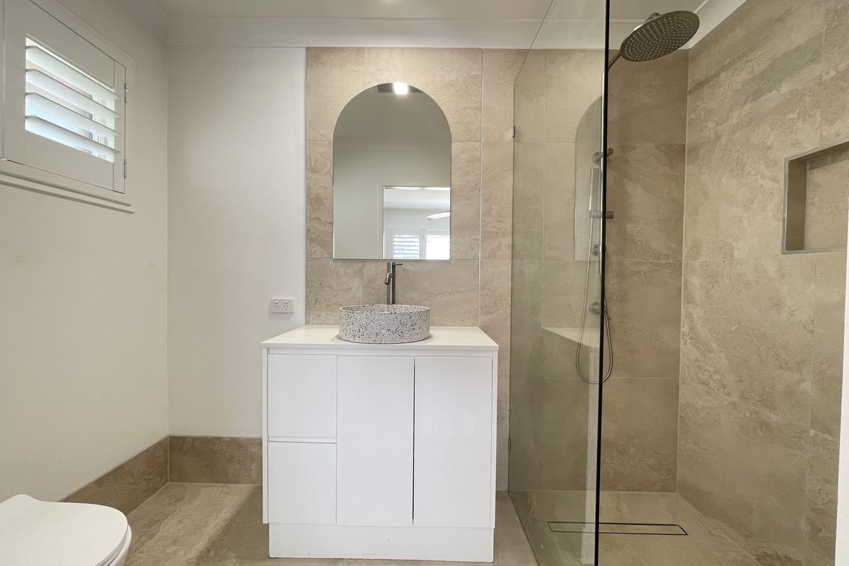 19 Narooma Place, Helensvale