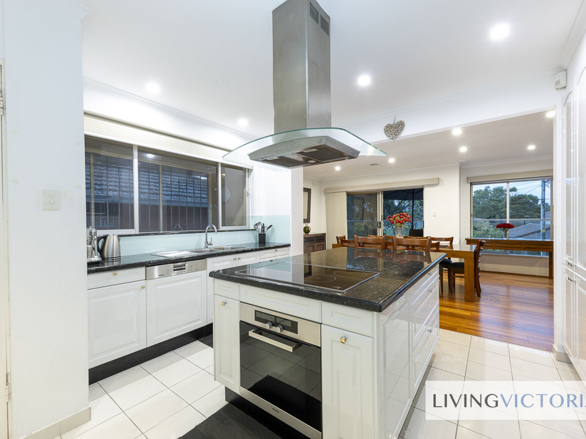 9 Terang Avenue, Burwood East