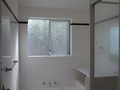 4 Cumbrae Court, Dianella