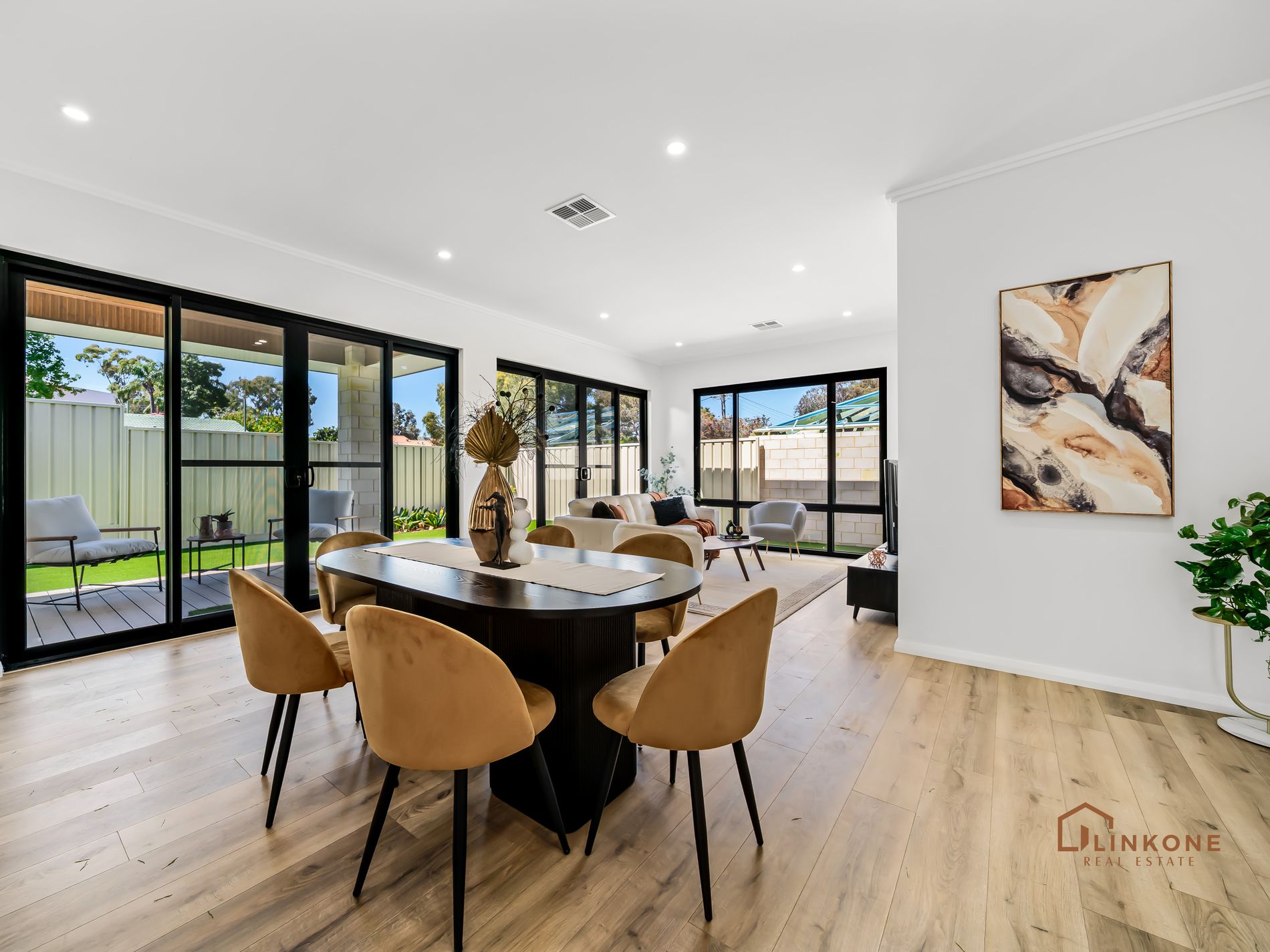 10 Brolga Promenade, Willetton