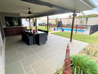 8 Dingle Close, Kingaroy