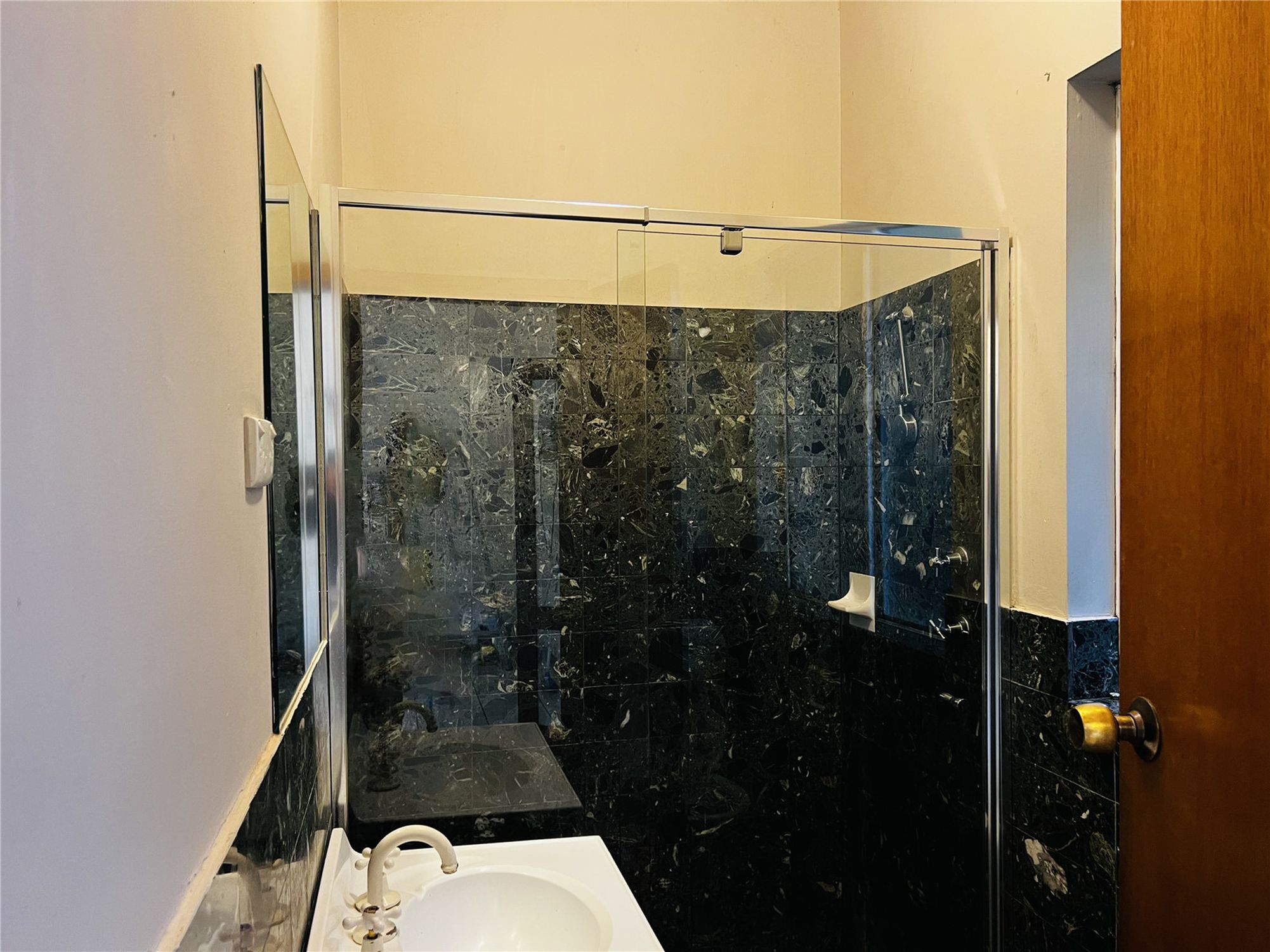 2 / 11 Neville Avenue, Clarence Gardens
