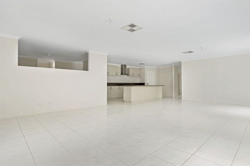 54 Claret Ash Boulevard , Baldivis